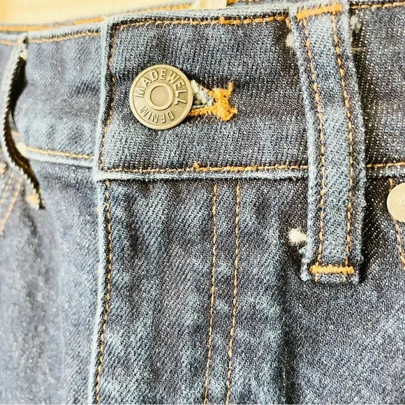 Madewell SIZE 27 TALL CURVY 90s straight high rise jeans in Norman Wash